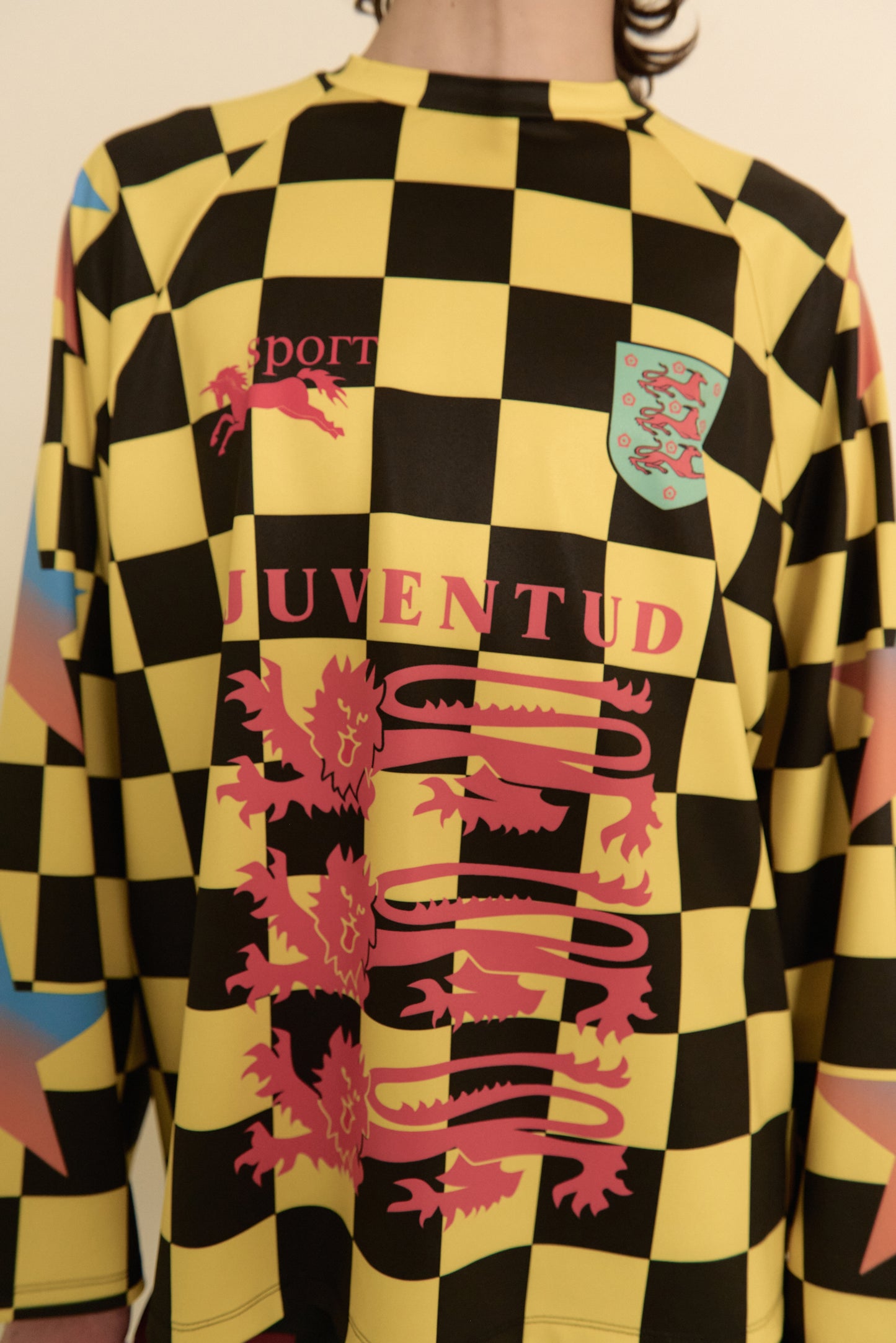 WOLFGANG SPORT BLACK AND YELLOW JERSEY